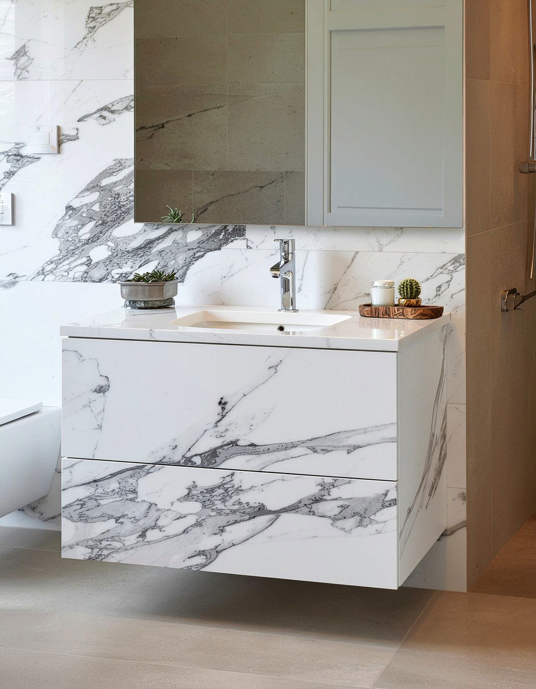 Marble Vanity - 30 bathroom timeless element ideas