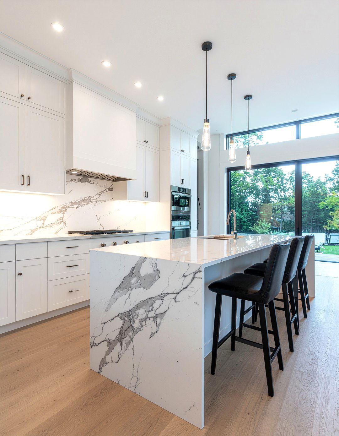 Marble Waterfall Island - 30 breathtaking kitchen ideas