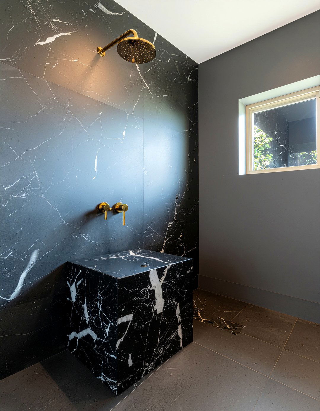 Marble shower seat - 30 bathroom bench seating ideas