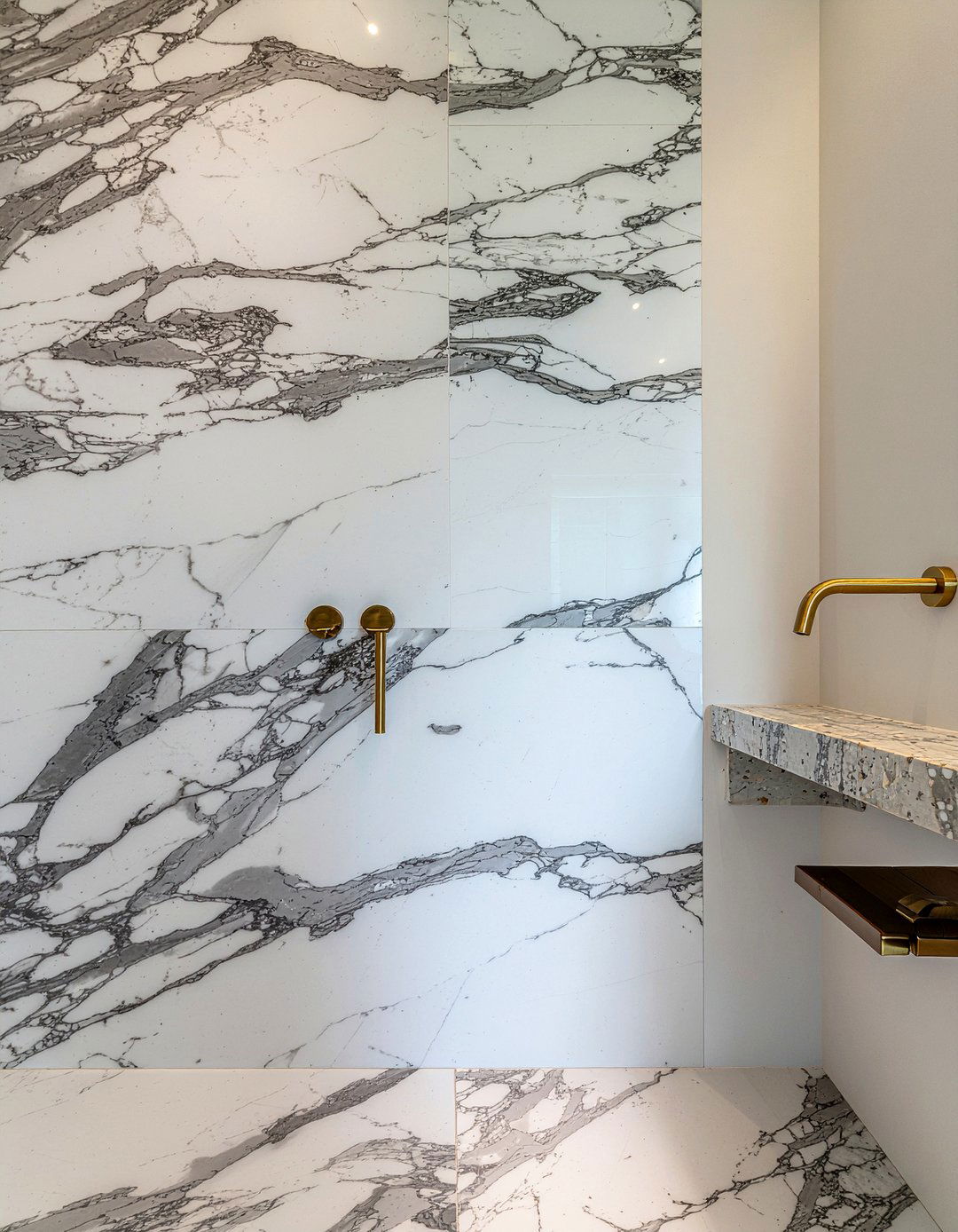 Marble slab bathroom wall - 30 bathroom textured wall ideas