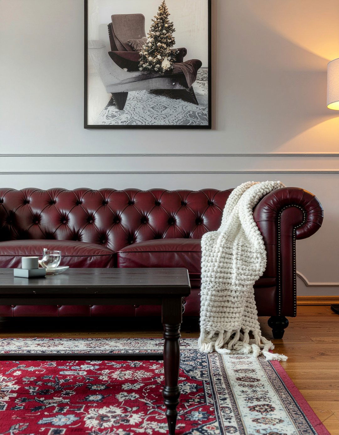 Maroon leather furniture - 30 maroon living room ideas