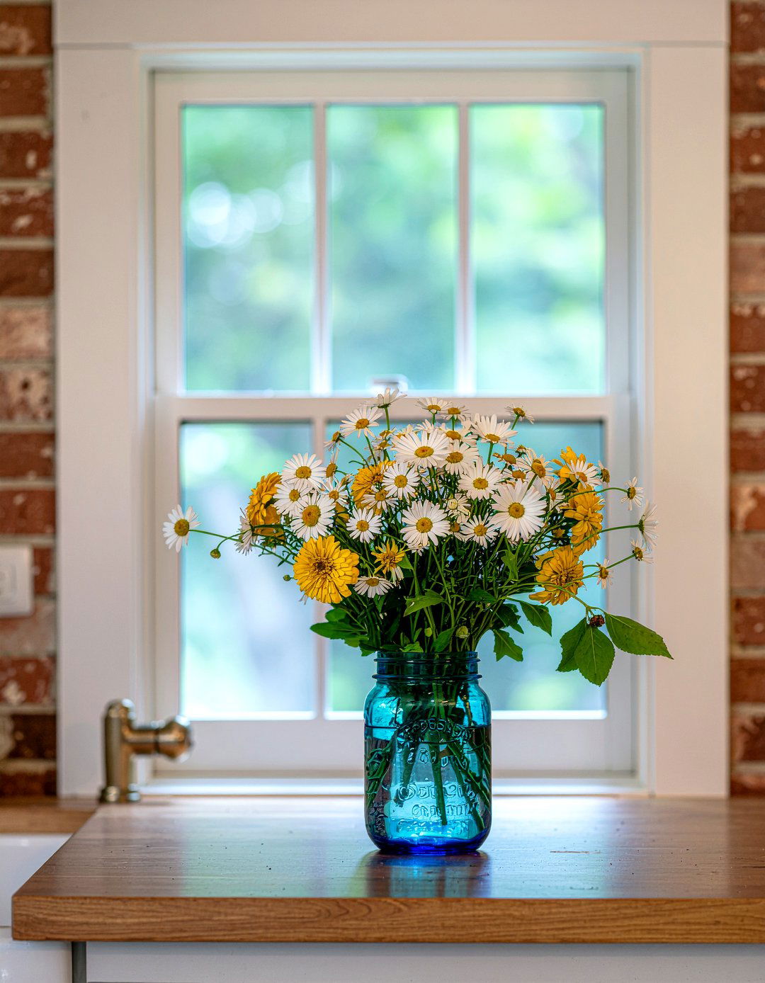 Mason jar kitchen flower bouquet - 30 kitchen flower arrangement ideas