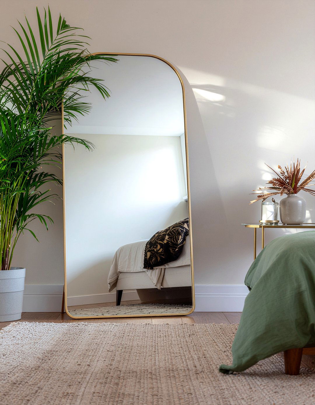 Master Bedroom Vanity Mirror - 30 large bedroom ideas