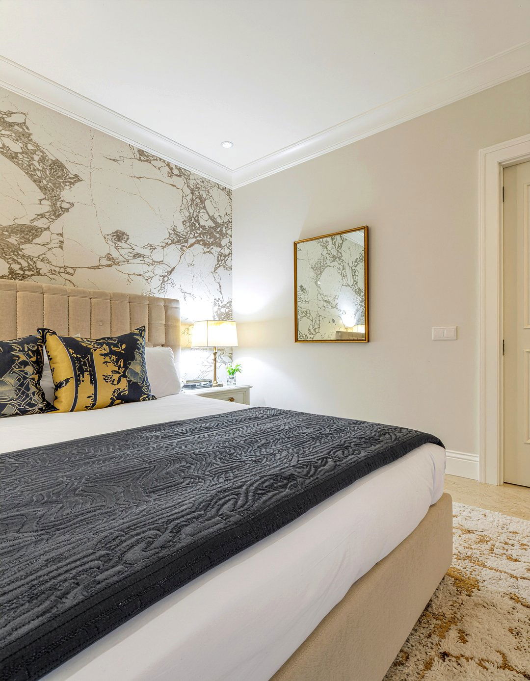 Master suite pony wall - 30 bedroom half wall ideas