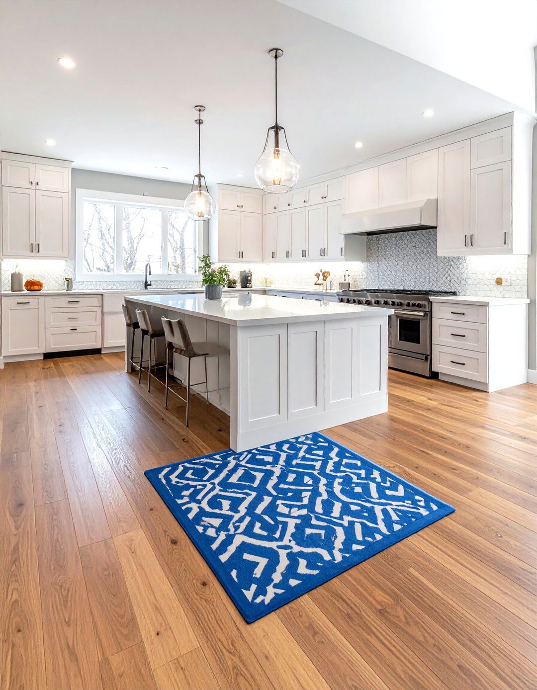 Matching Floor Runners - 30 symmetrical kitchen ideas