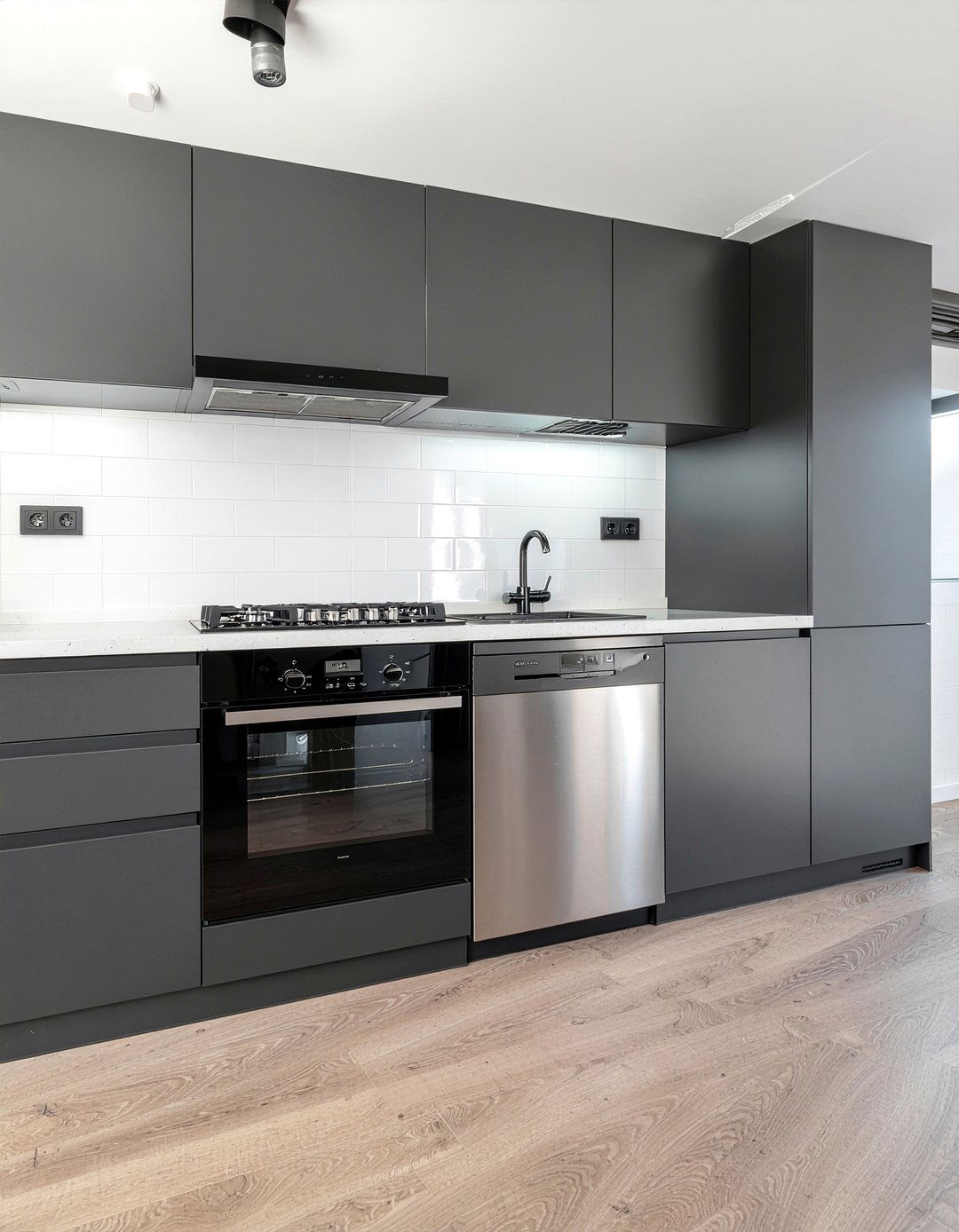 Matte Black Kitchen Appliances - 30 black kitchen ideas