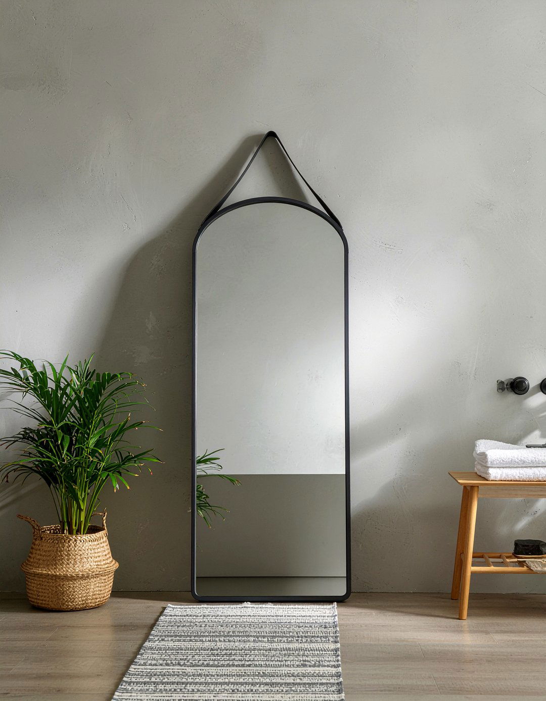Matte Black Magnifying Mirror - 30 magnifying mirror bathroom ideas