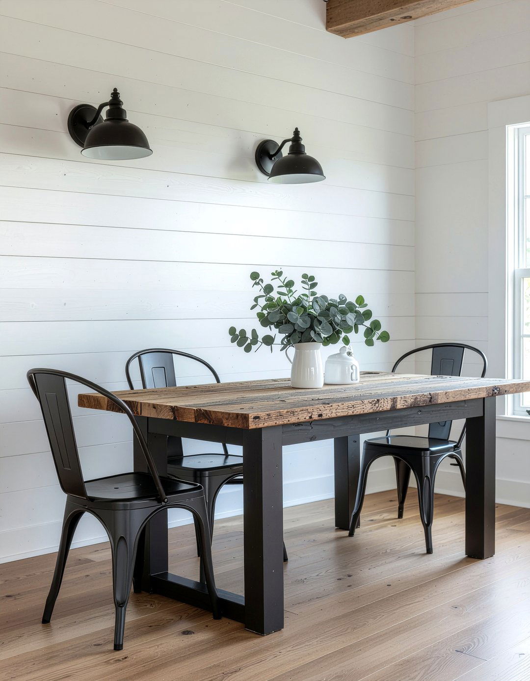 Matte Black Wall Lamp - 30 dining room sconce ideas