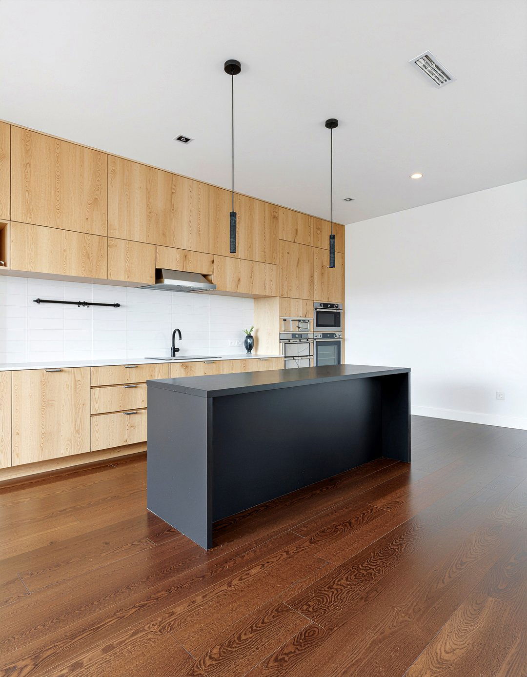Matte Finish Hardwood - 30 hardwood floor kitchen ideas