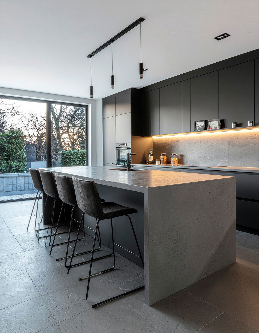 Matte Finish Slate Tiles - 30 slate floor kitchen ideas