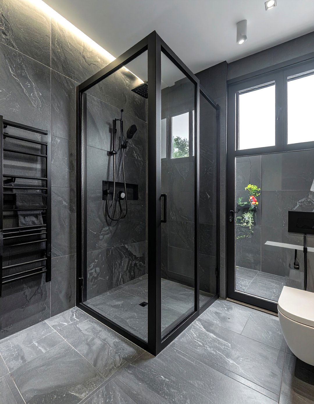 Matte black shower - 30 dramatic bathroom ideas