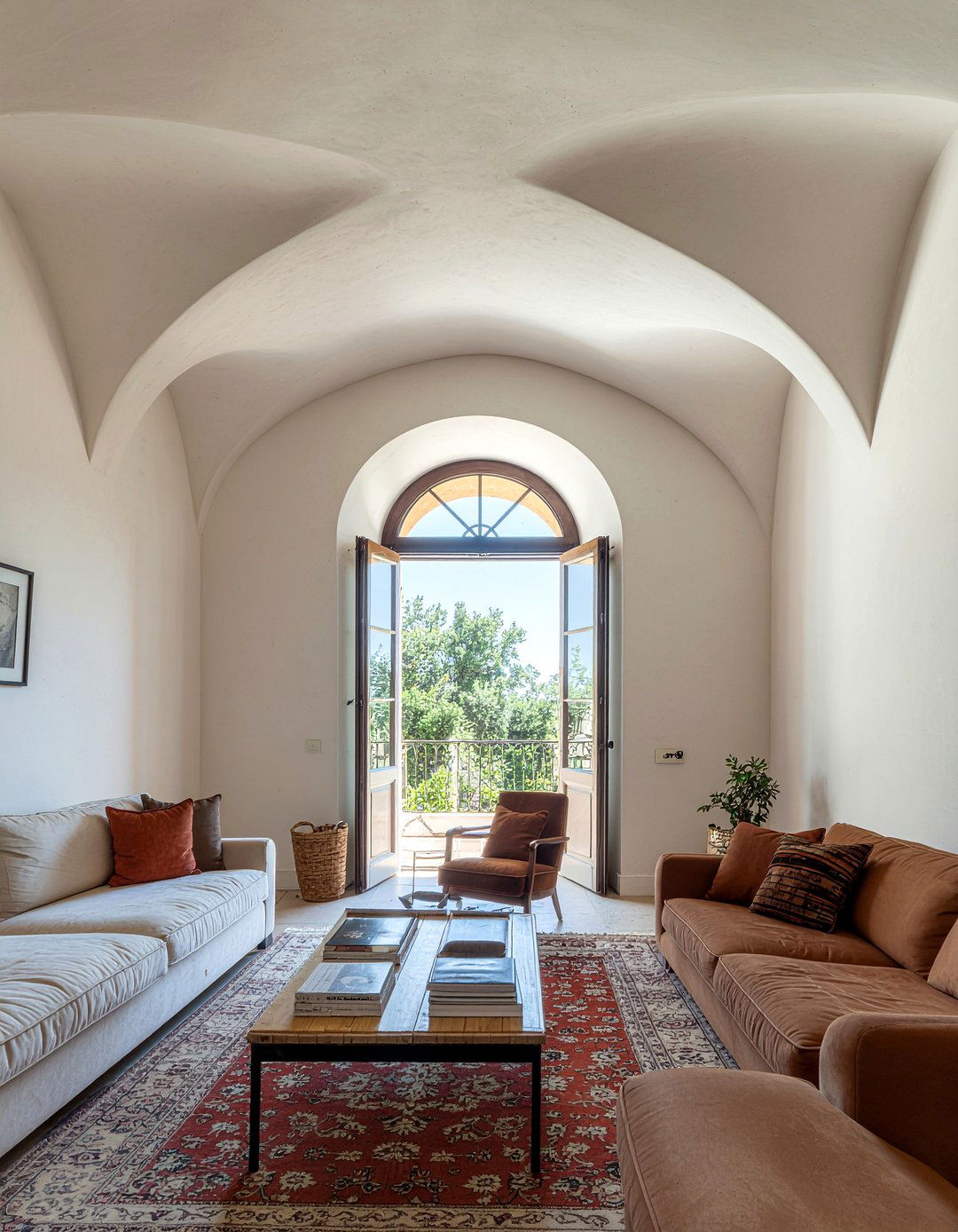Mediterranean Barrel Vault - 30 living room vaulted ceiling ideas