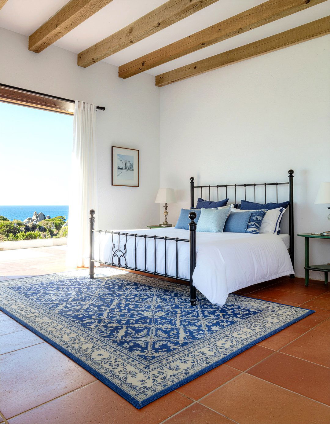 30 Stunning Beach House Bedroom Ideas for Coastal Serenity