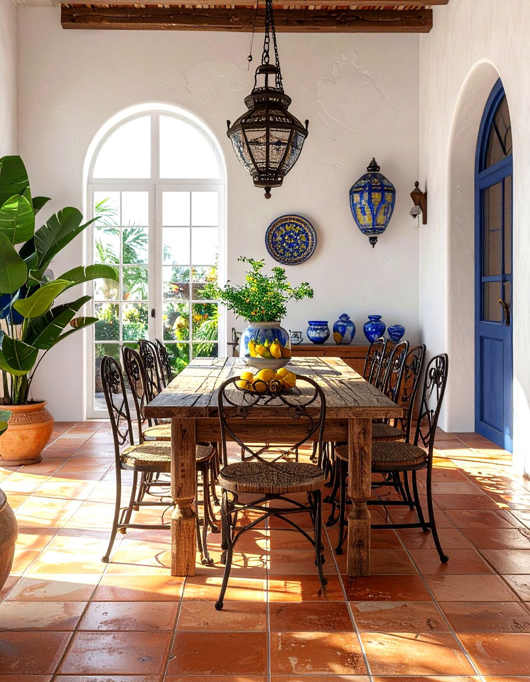 Mediterranean Dining Room - 30 jaw-dropping dining room ideas