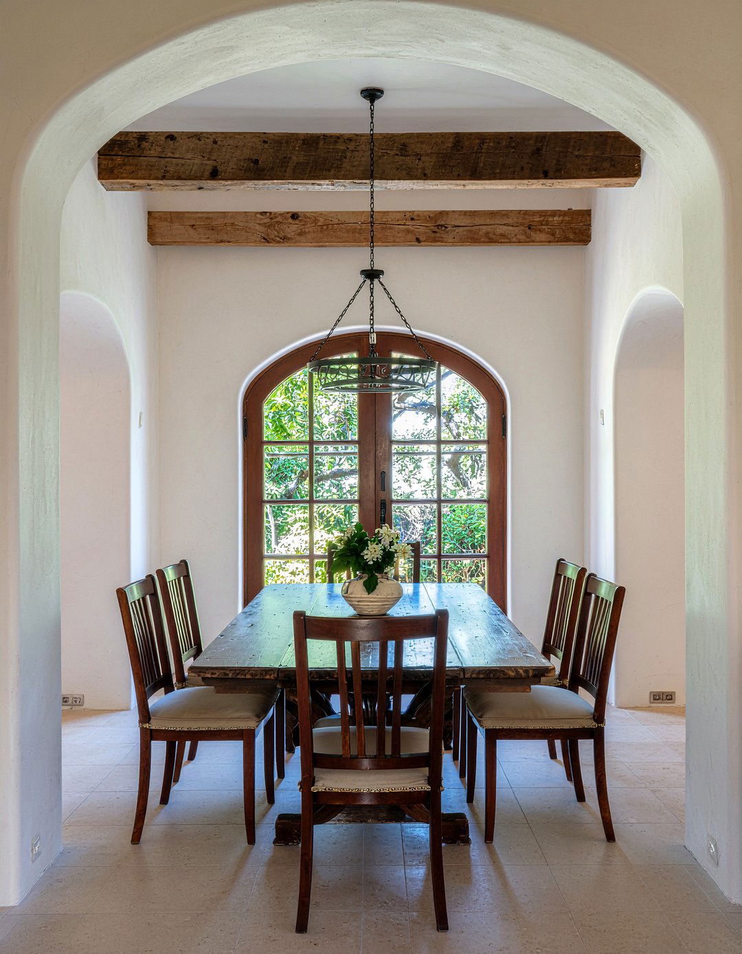 Mediterranean Dining Room - 30 majestic dining room ideas