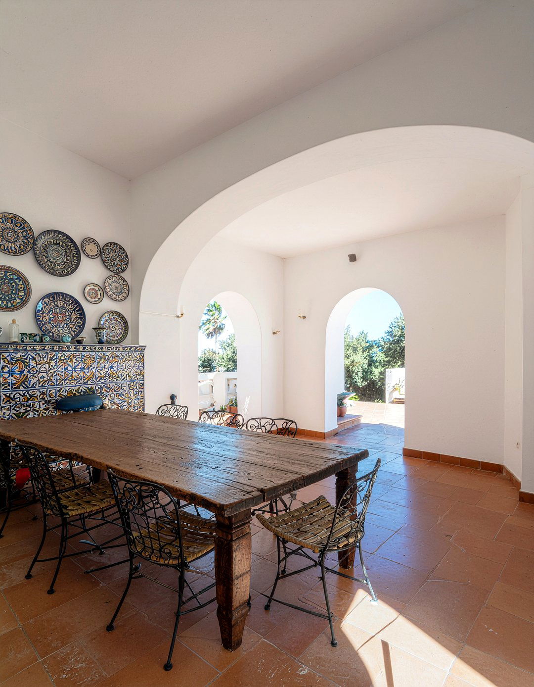 Mediterranean Dining Room - 30 polished dining room ideas