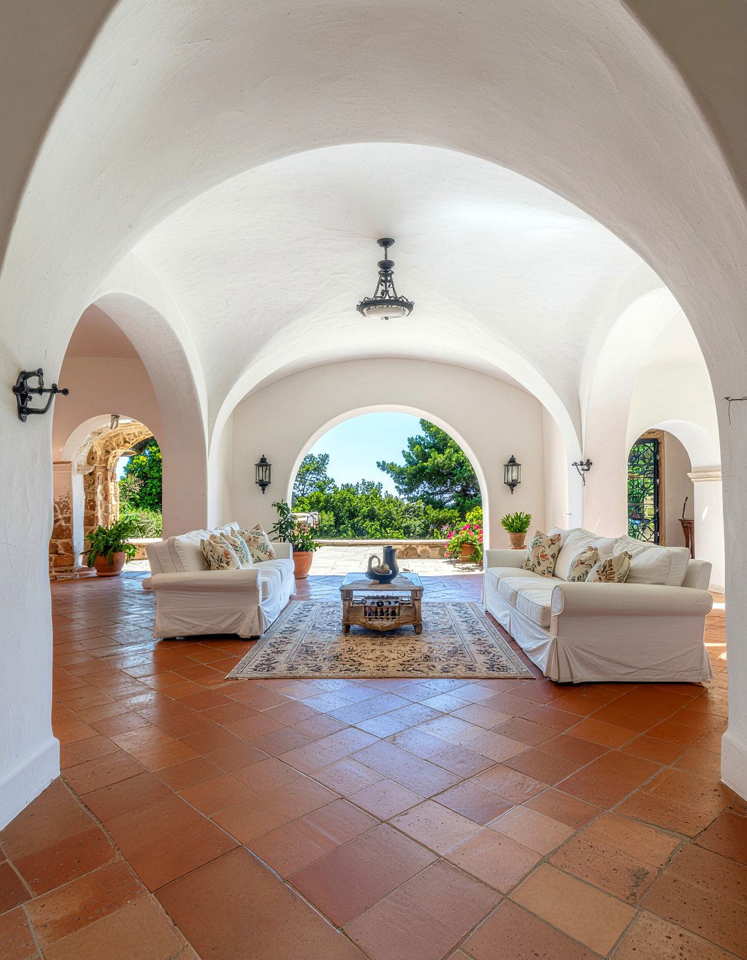 Mediterranean Plaster Ceiling - 30 living room coffered ceiling designs