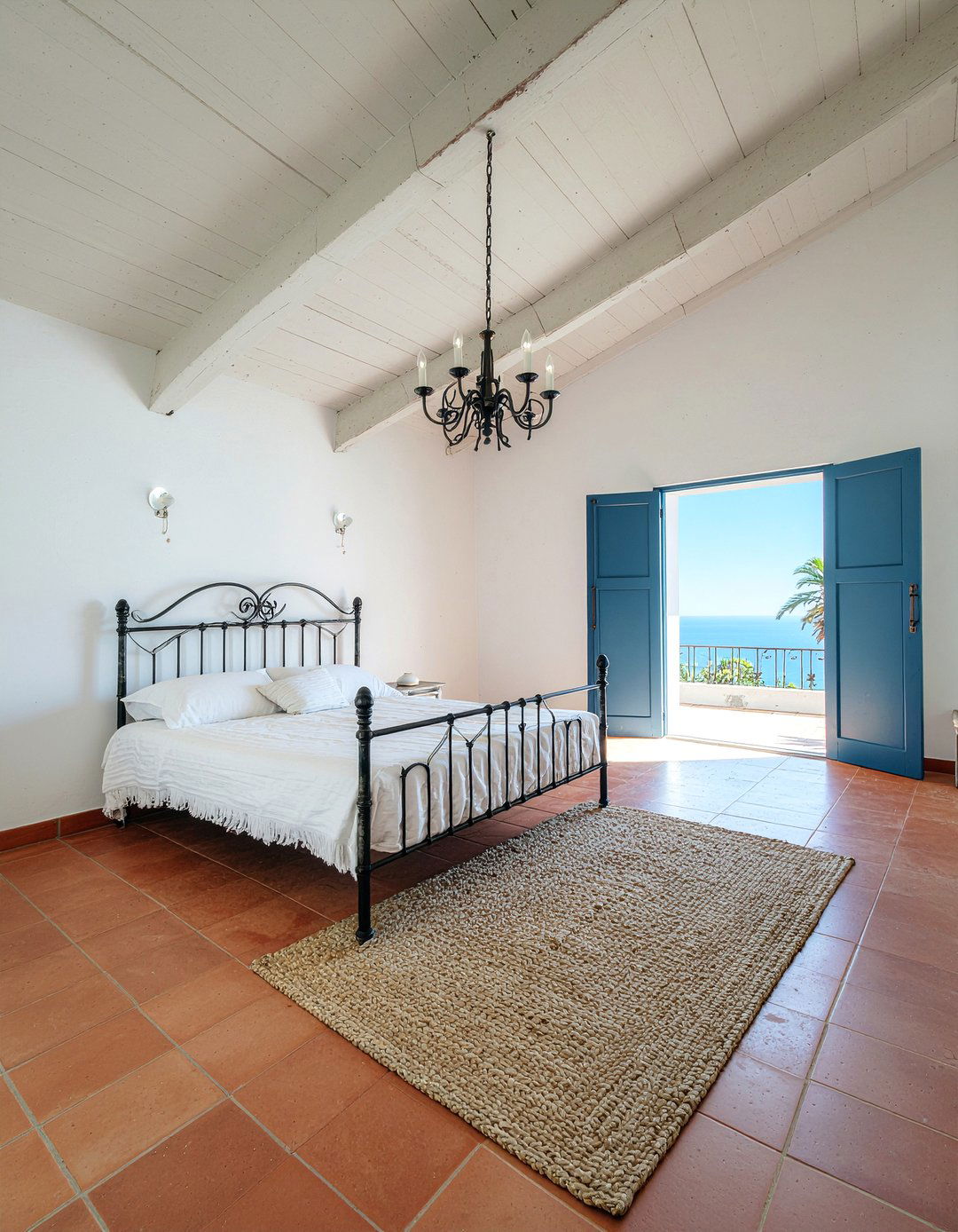 Mediterranean Seagrass Bedroom - 30 seagrass bedroom ideas