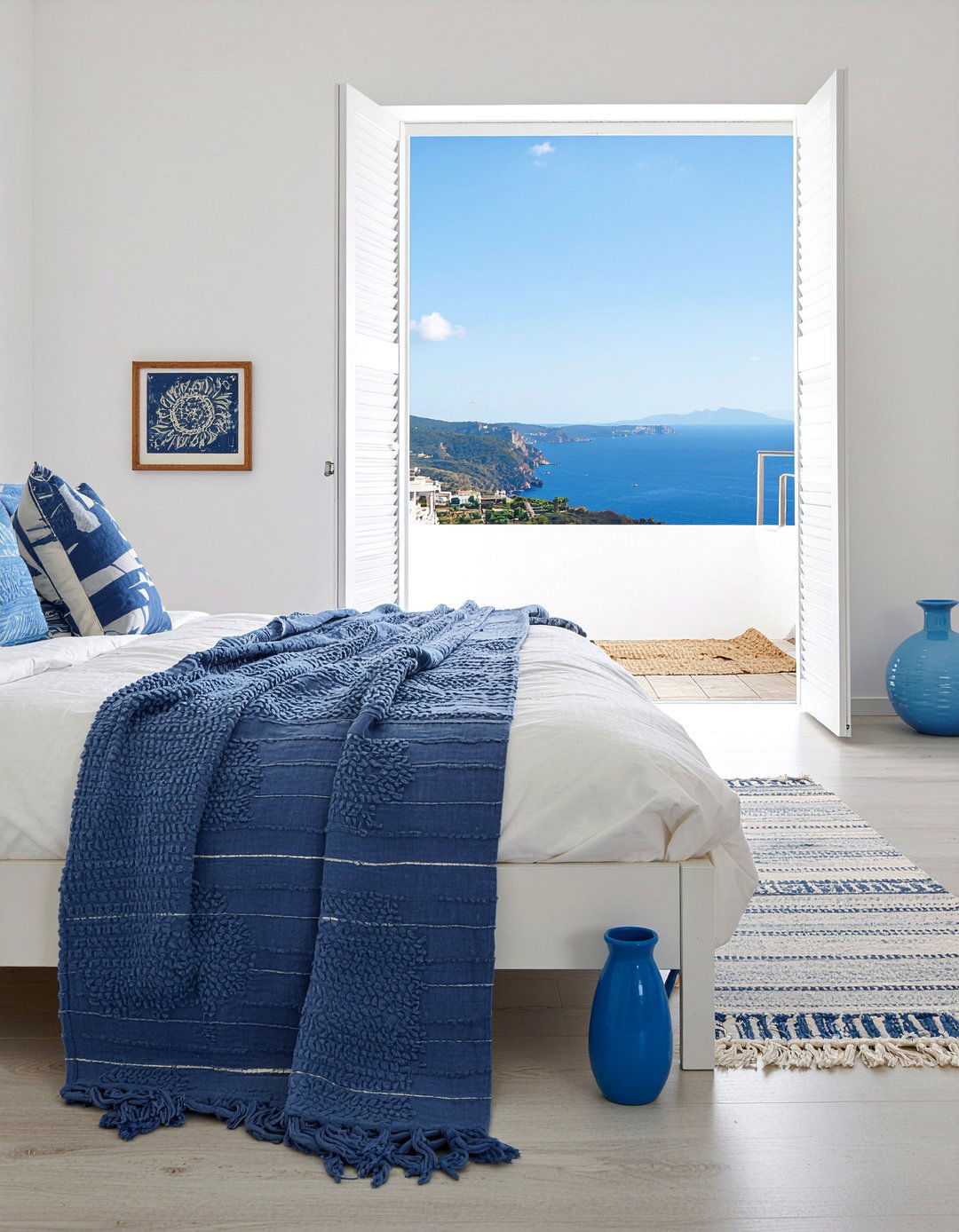 Mediterranean blue accents - 30 Italian bedroom ideas
