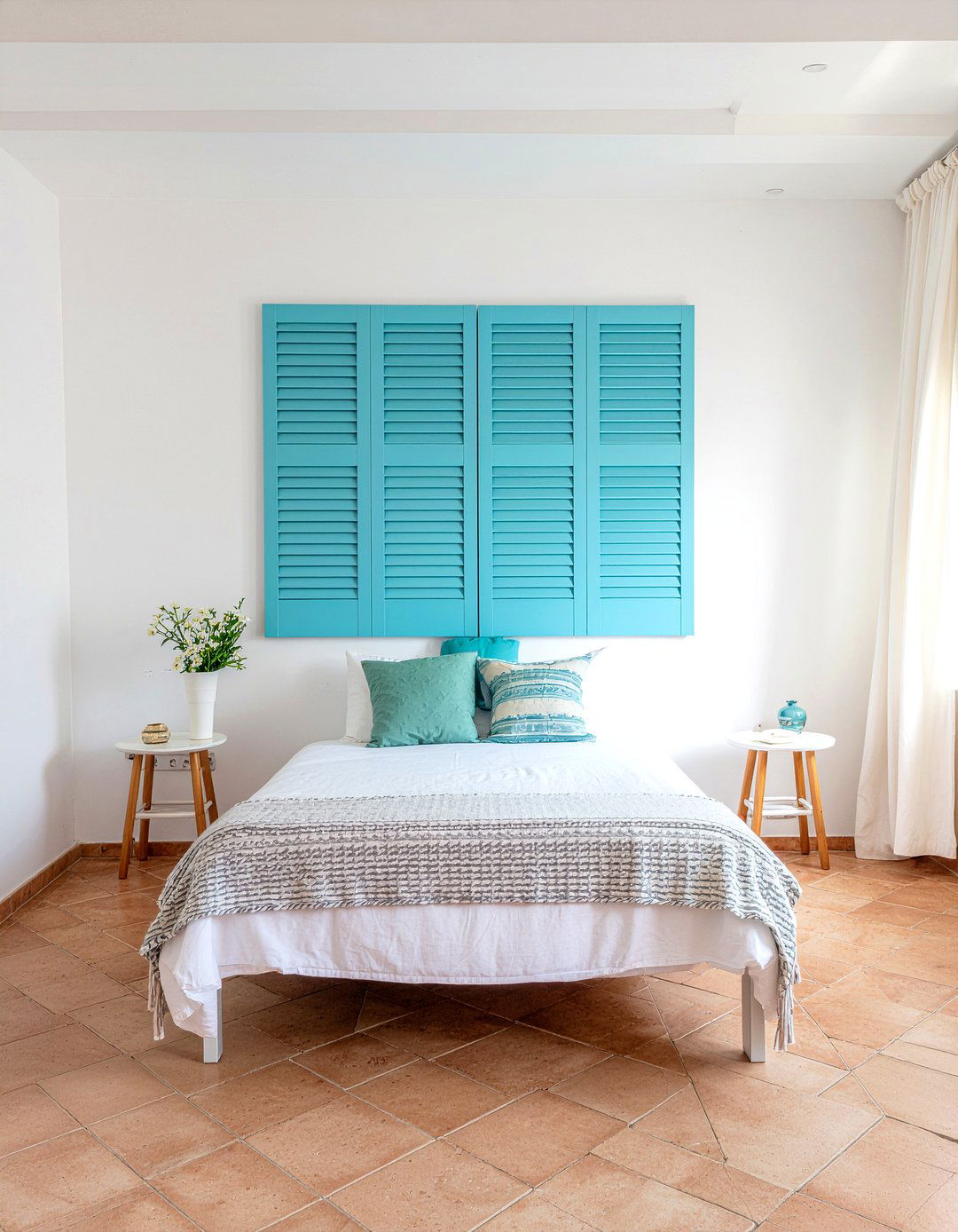 Mediterranean blue shutters - 30 travel themed bedroom ideas