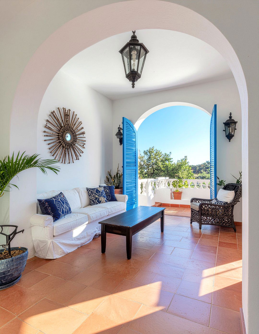 Mediterranean living room - 30 ocean themed living room ideas