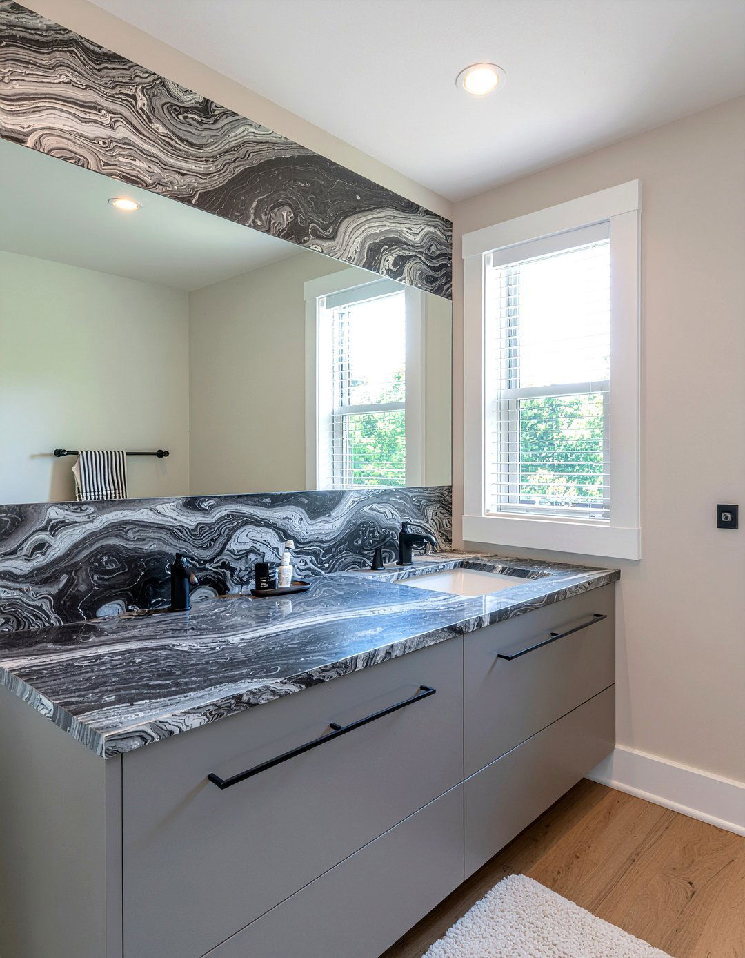 Mercury Black Quartzite Bathroom - 30 quartzite bathroom ideas