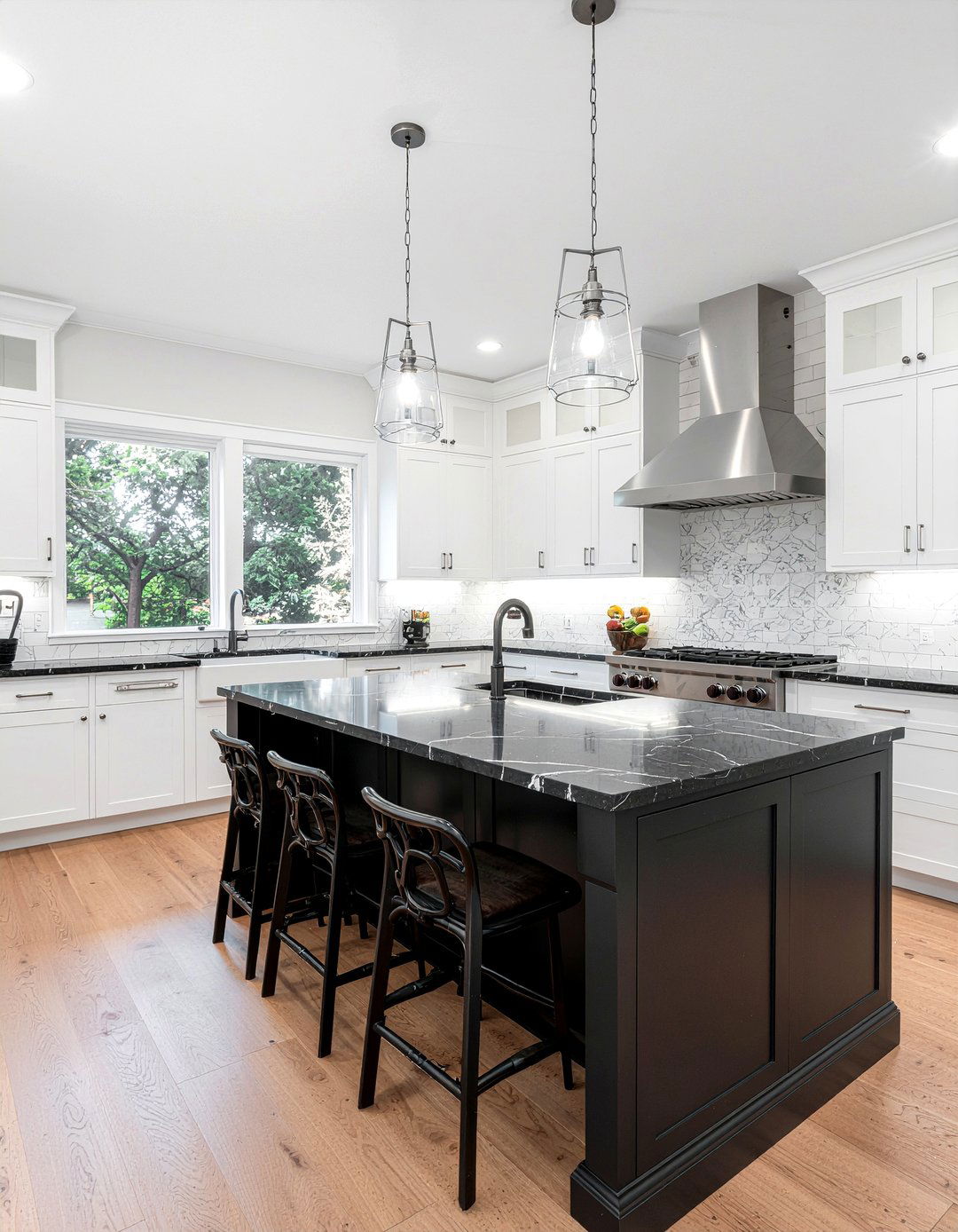 Mercury Black Quartzite - 30 quartzite countertop kitchen ideas