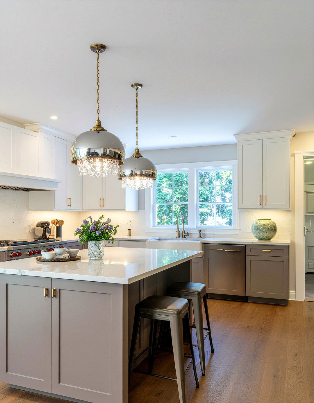 30 Glass Pendant Kitchen Ideas for Beautiful Island Lighting