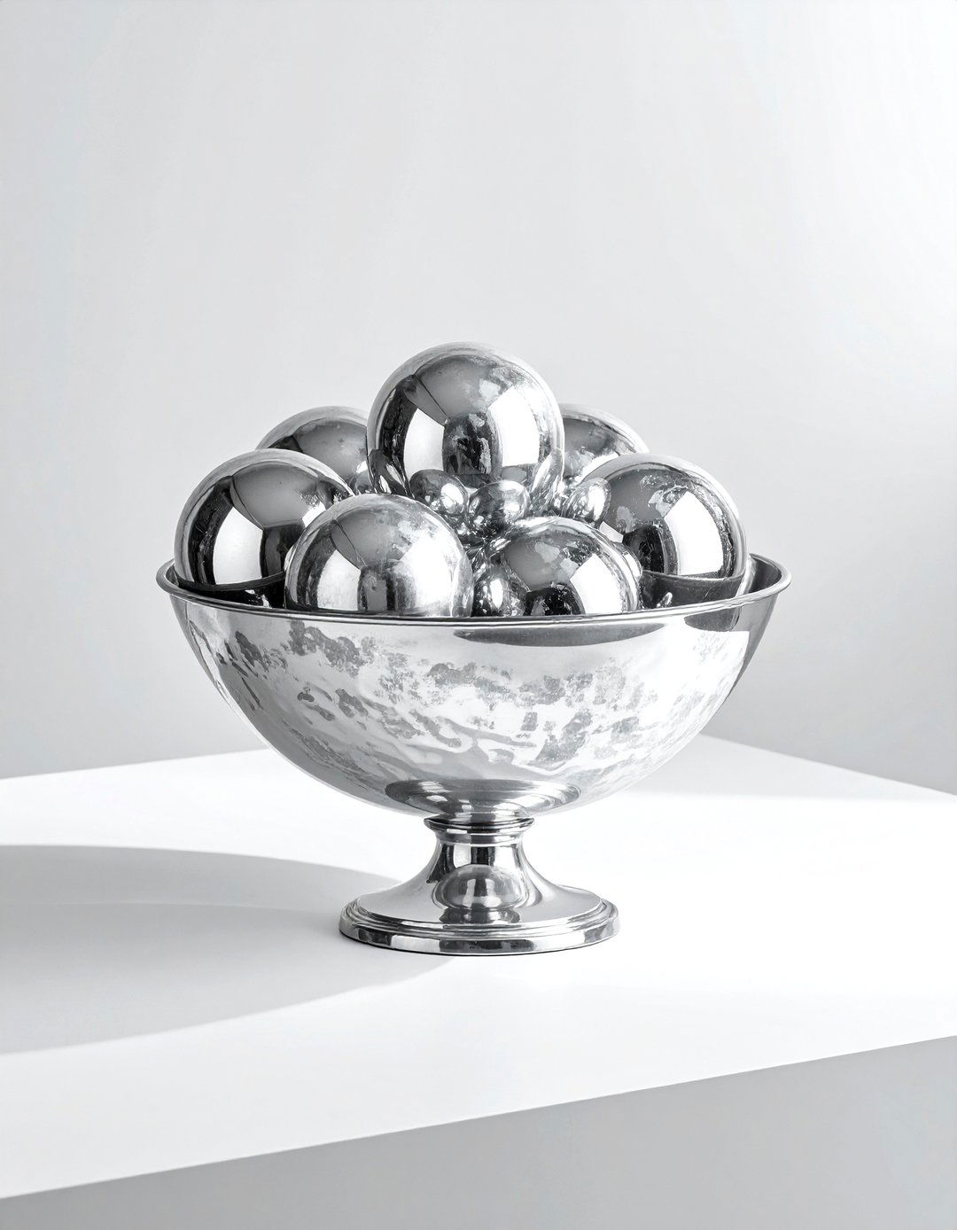 Mercury glass ball - 30 sphere decor ideas