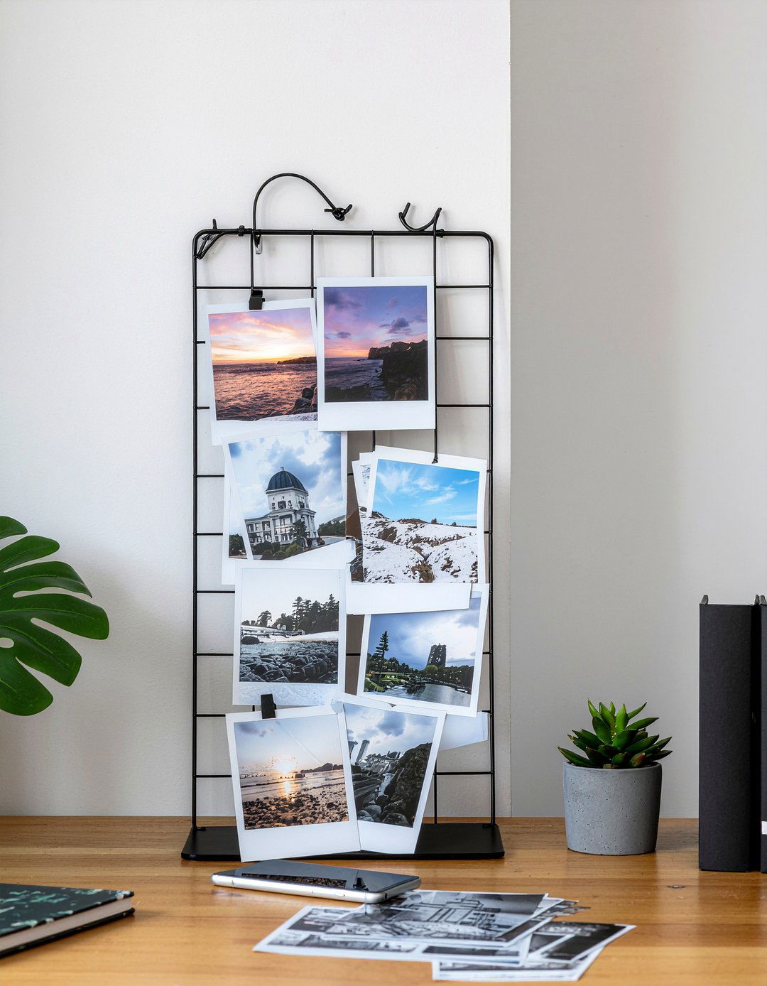 Metal Grid Organizer - 30 command strip living room ideas