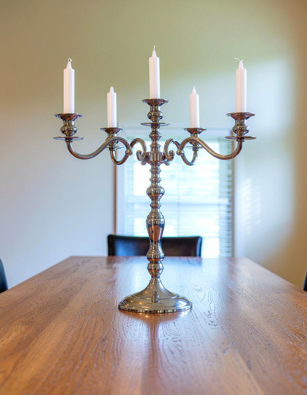 Metal Table Candelabra - 30 old world dining room ideas