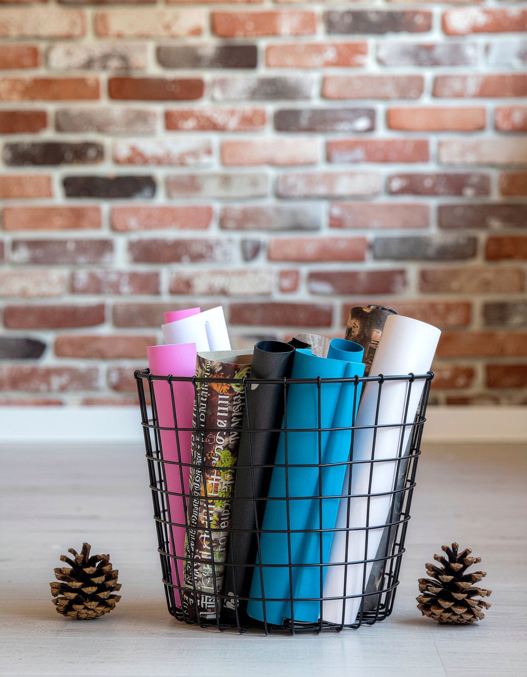 Metal wire basket - 30 living room storage box ideas