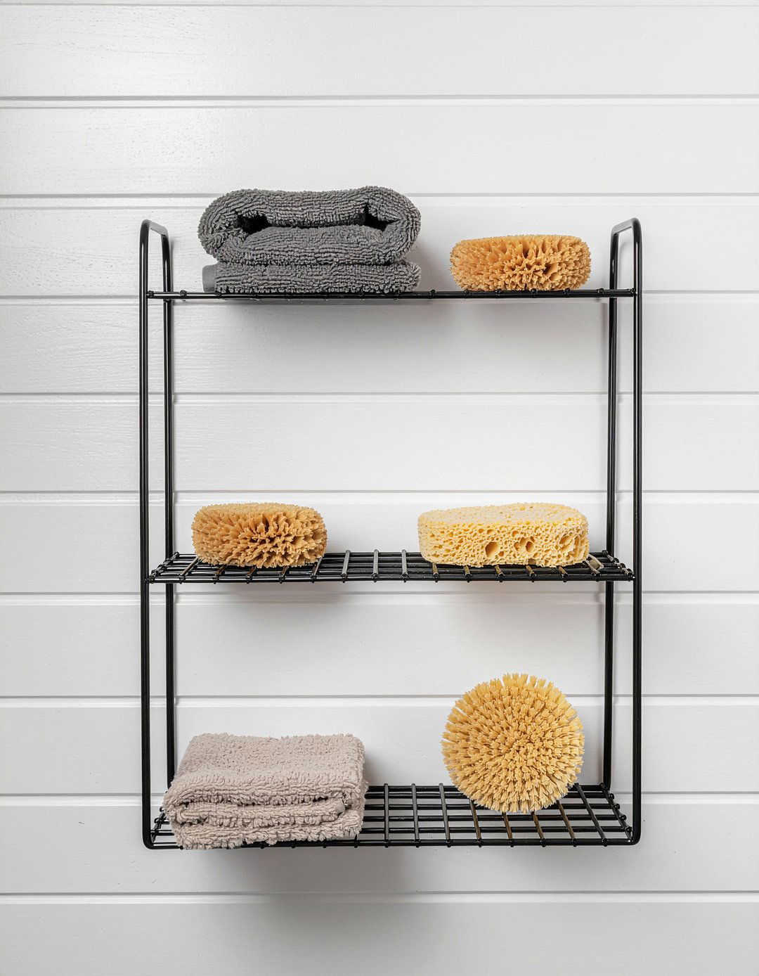 Metal wire bathroom shelf - 30 bathroom shelf styling ideas