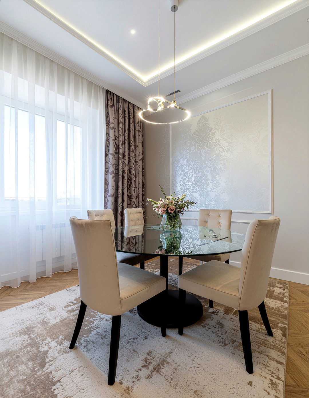 Metallic damask wallpaper finish - 30 damask wallpaper dining room ideas