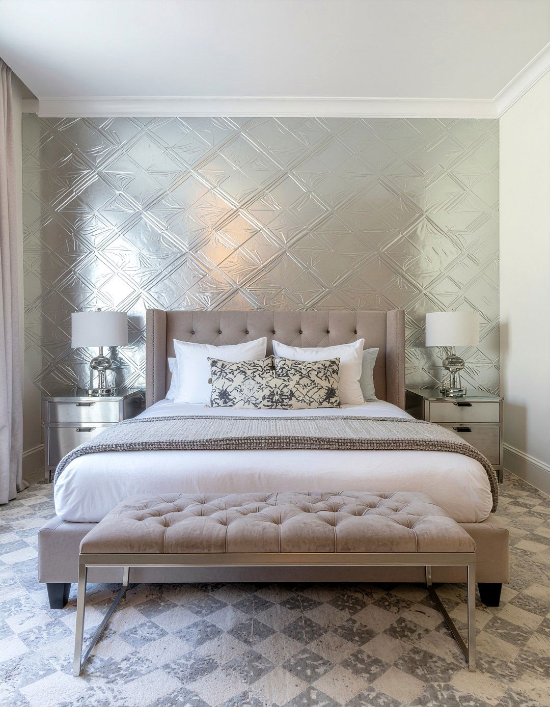 Metallic silver wallpaper - 30 silver accent bedroom ideas