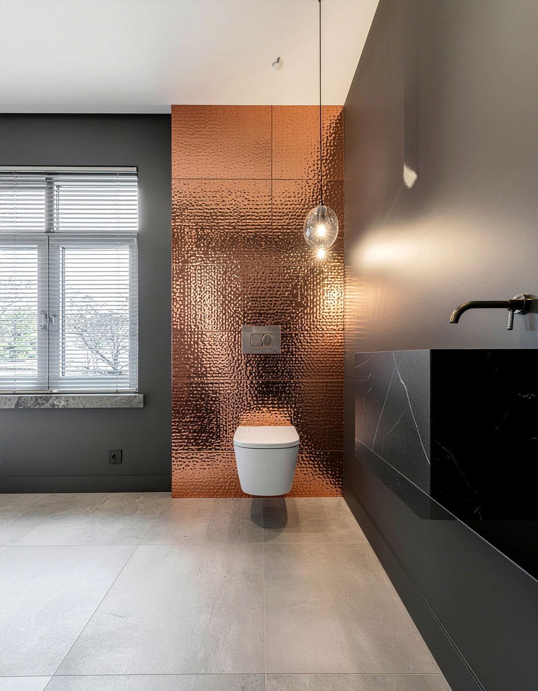 Metallic tile bathroom wall - 30 bathroom textured wall ideas