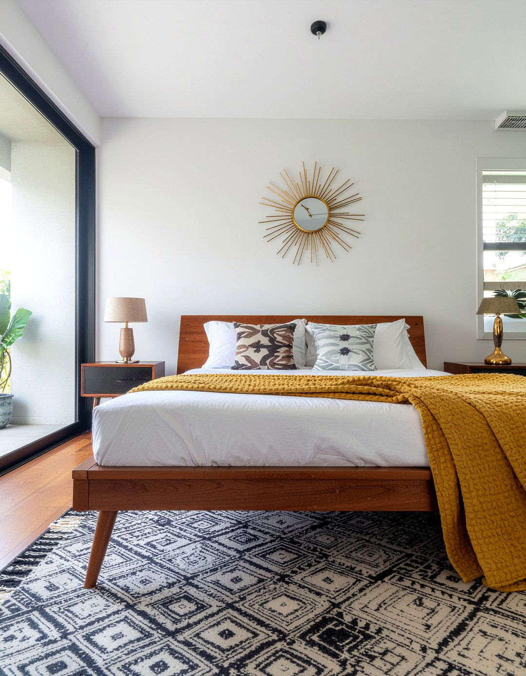 Mid Century Modern Bedroom - 30 unisex bedroom ideas