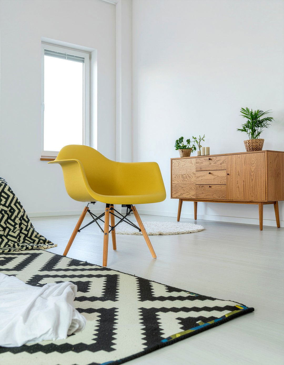 Mid Century Modern Chair - 30 bedroom lounge chairs