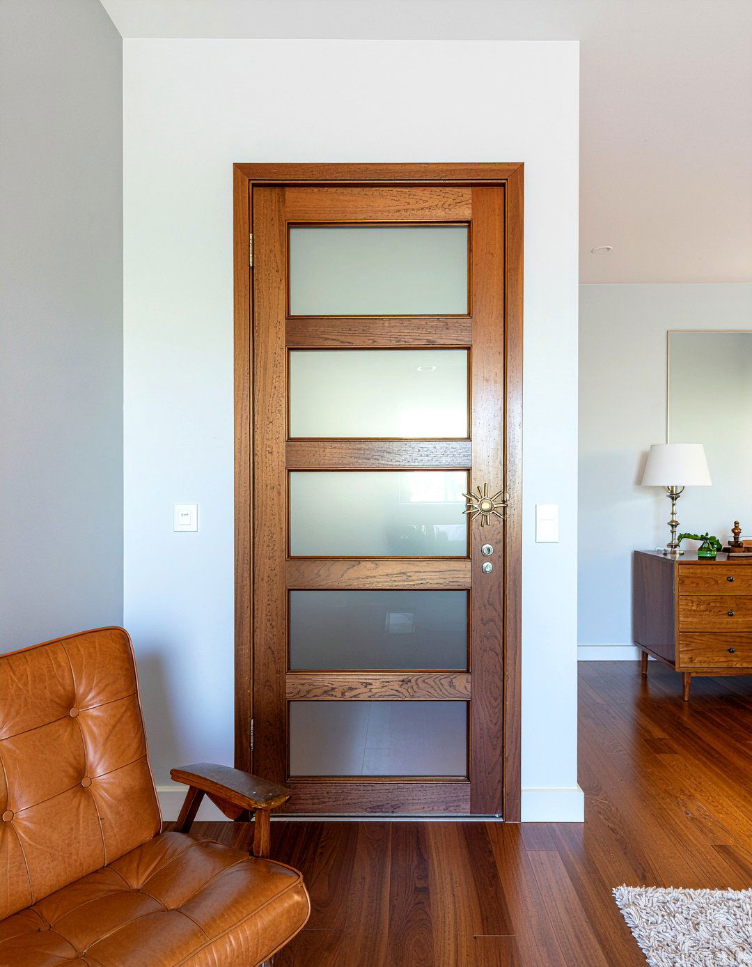 Mid Century Modern Door - 30 living room door designs