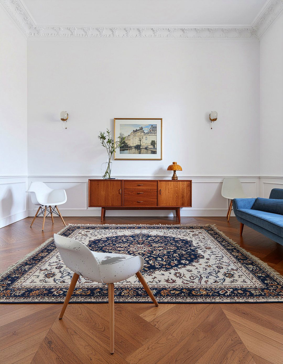 Mid Century Modern Parisian Mix - 30 Parisian dining room ideas