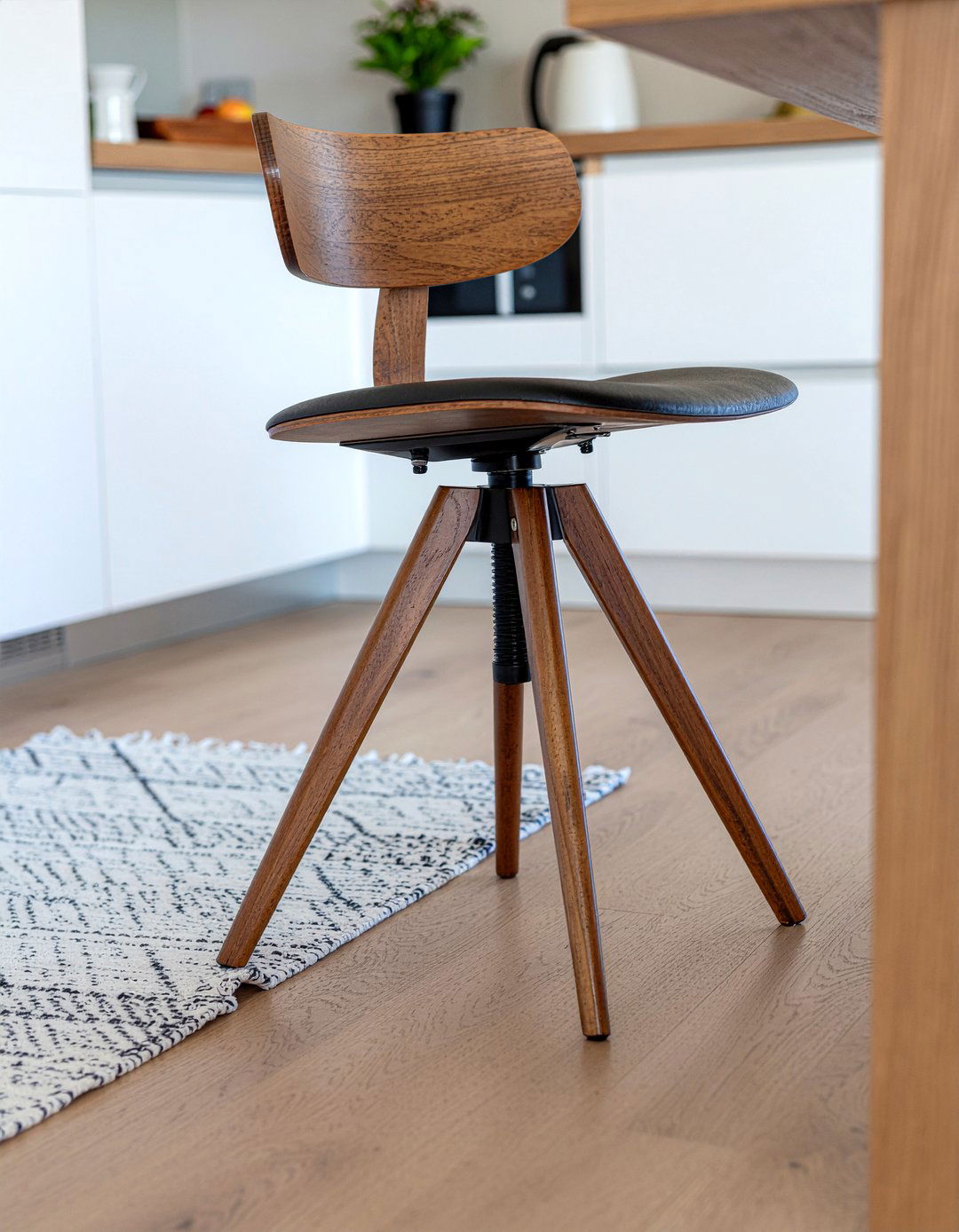 30 Kitchen Bar Stool Ideas for Comfort and Style