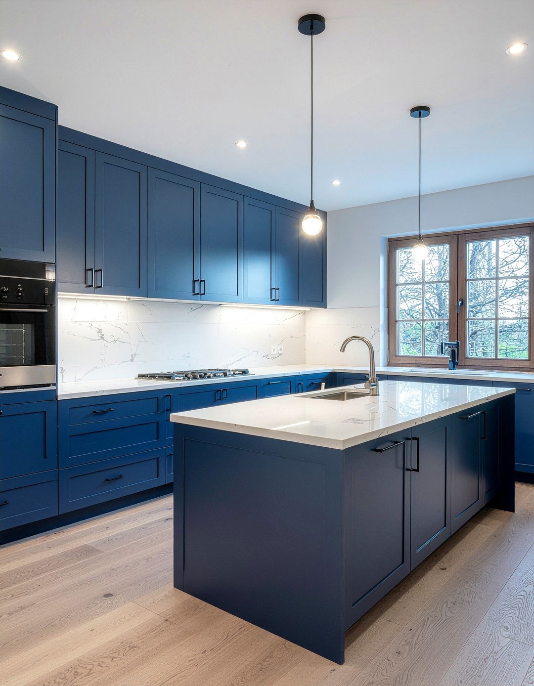Midnight Blue Kitchen - 30 blue kitchen ideas