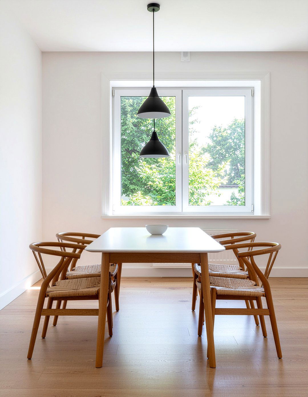 Minimalist Dining Room Decor - 30 dining room visual interest ideas