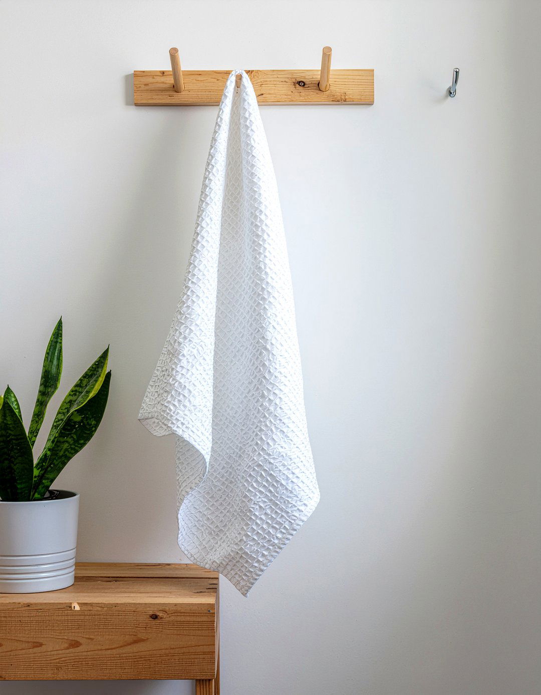 Minimalist Single Towel Hook - 30 bathroom towel styling ideas