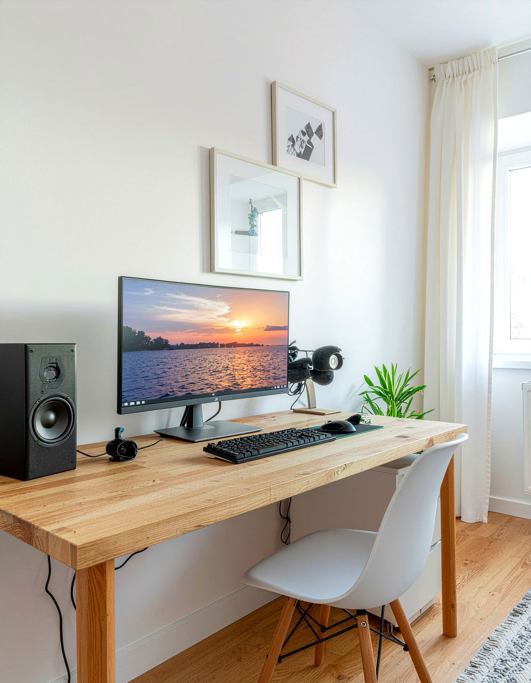 Minimalist Streamer Desk - 30 streaming setup bedroom ideas