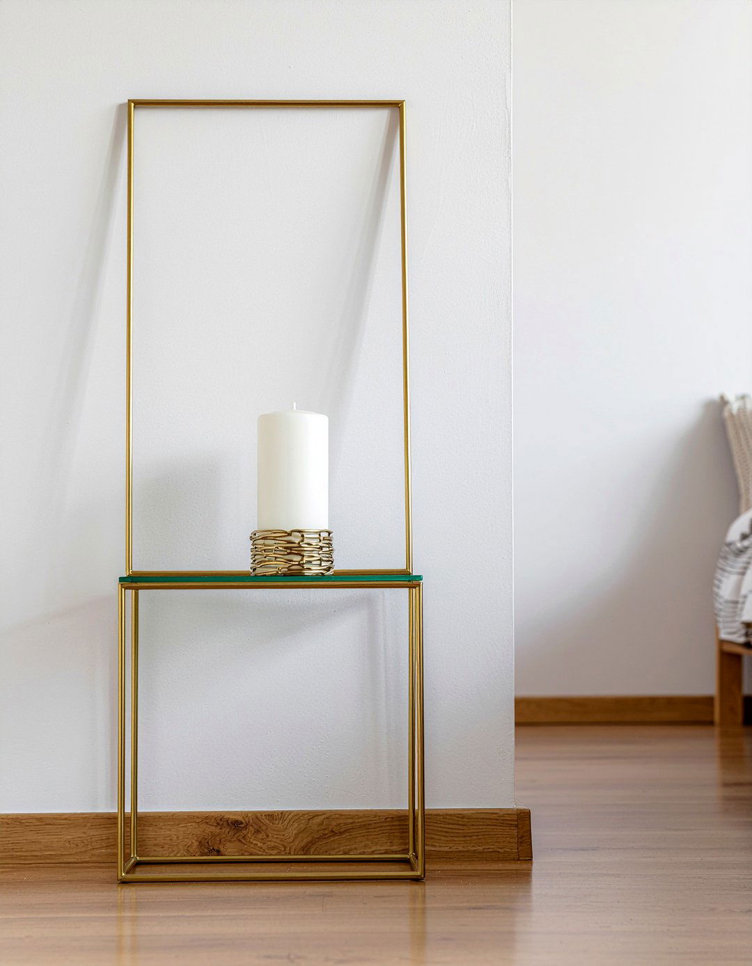 Minimalist Wire Frame - 30 bedroom candle holders