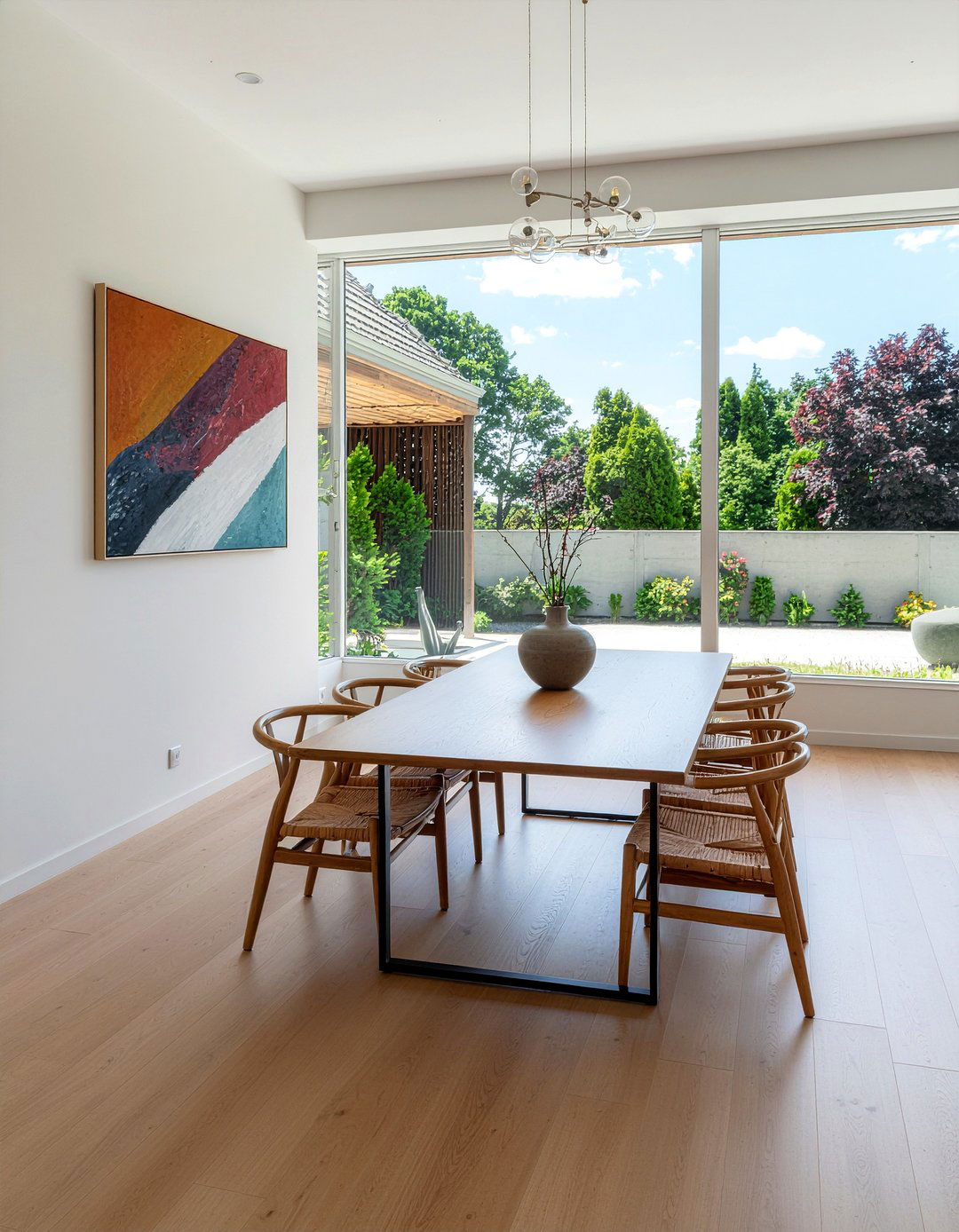 Minimalist dining room decor - 30 low-maintenance dining room ideas