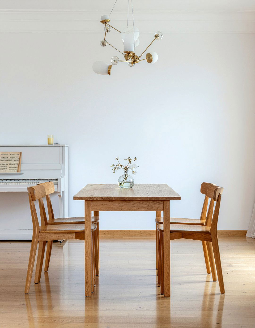 Minimalist dining room with piano - 30 dining room music room combo ideas