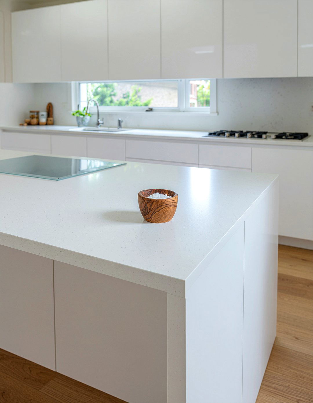 Minimalist kitchen counters - 30 kitchen decor ideas