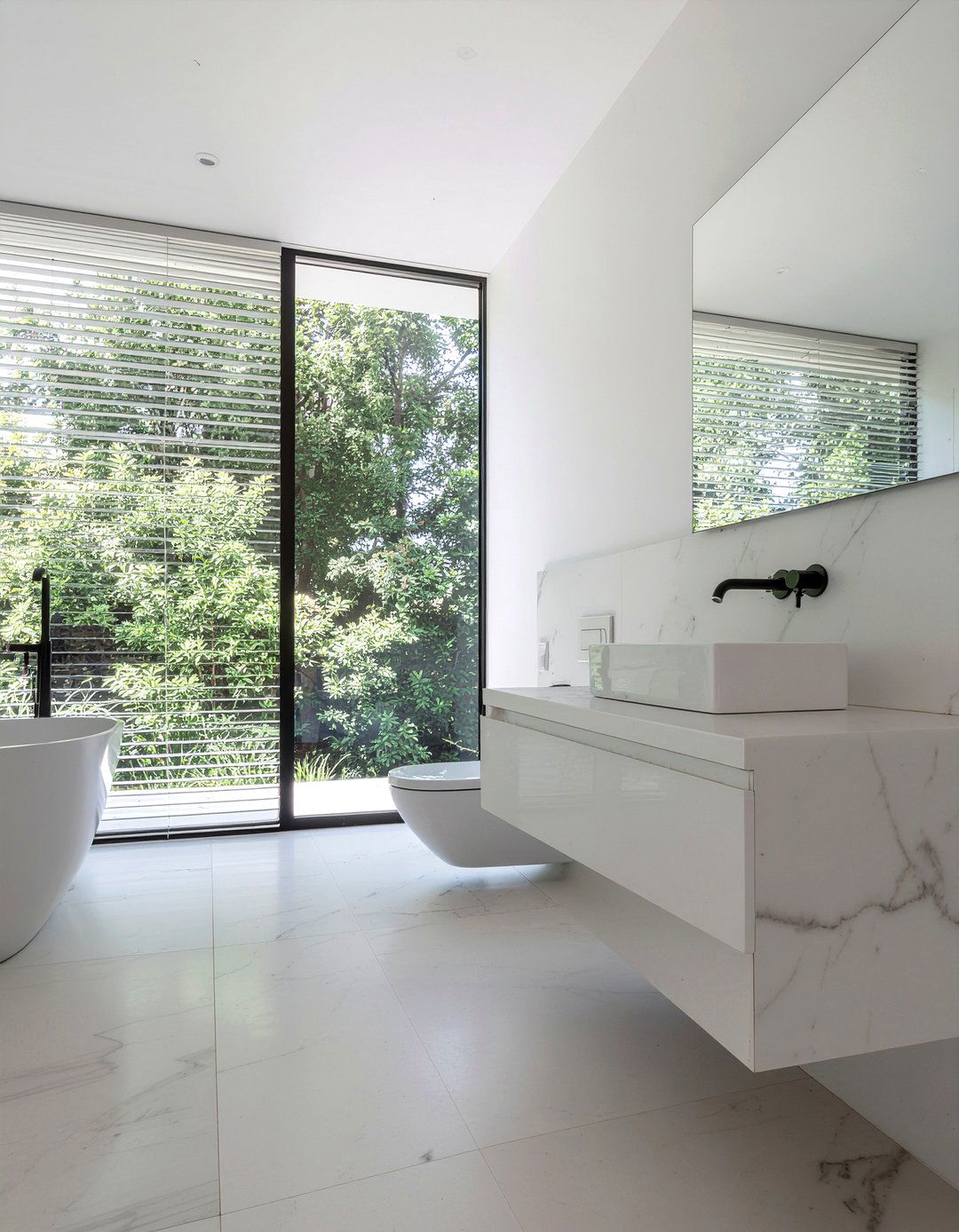 Minimalist marble bathroom - 30 marble countertop bathroom ideas